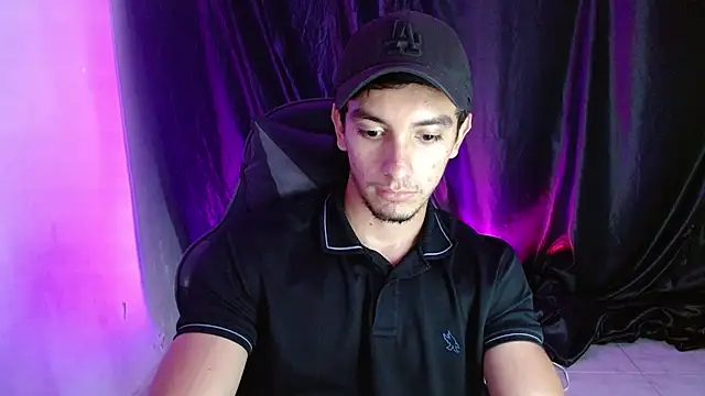Snapshot of dante_18cm_ chatting on May 2026 12:36:02 AM dante 18cm online show from May 2026 12:36:02 AM