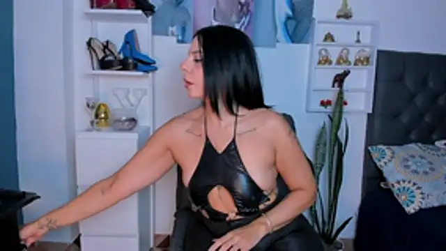 Temis Selene online show from April 2026 11:40:01 PM