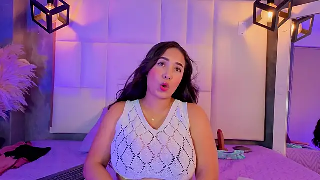 Snapshot of Violetta_rose_ chatting on June 2026 12:16:01 AM Violetta rose online show from June 2026 12:16:01 AM