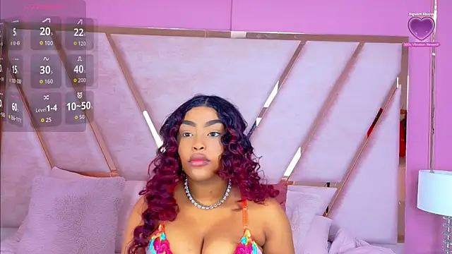 TiannahGlow online show from May 2026 12:45:02 PM