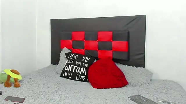 camila valenciia  online show from April 2026 12:34:01 AM