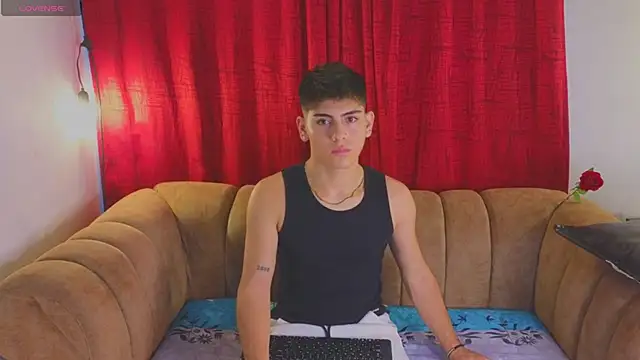 josethariaz25 online show from June 2026 11:18:02 AM