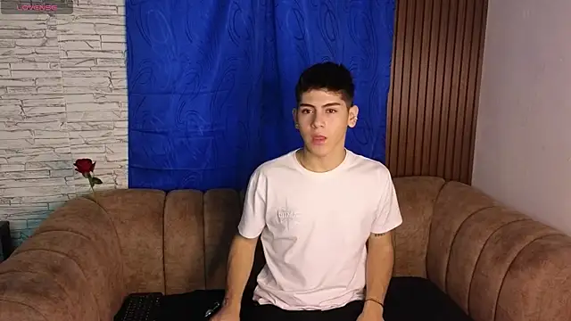 josethariaz25 online show from June 2026 11:26:01 AM