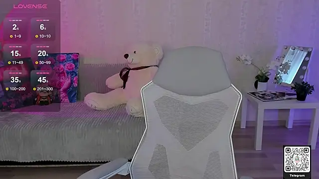 LinnLove online show from April 2026 06:53:01 AM
