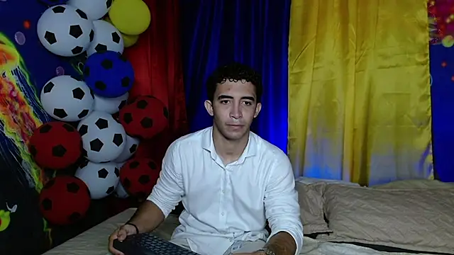 caius bigcock1 online show from June 2026 01:38:01 AM