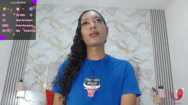Mia Hiills online show from May 2026 12:37:02 PM