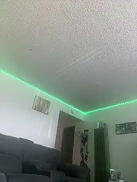 hughhefner10000 online show from April 2026 04:02:01 PM