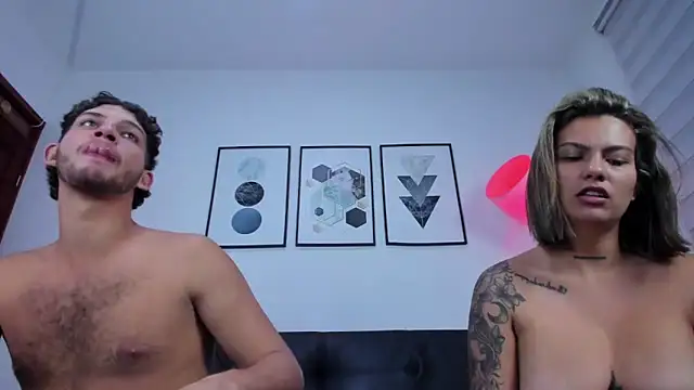 charly mia online show from June 2026 07:47:02 PM