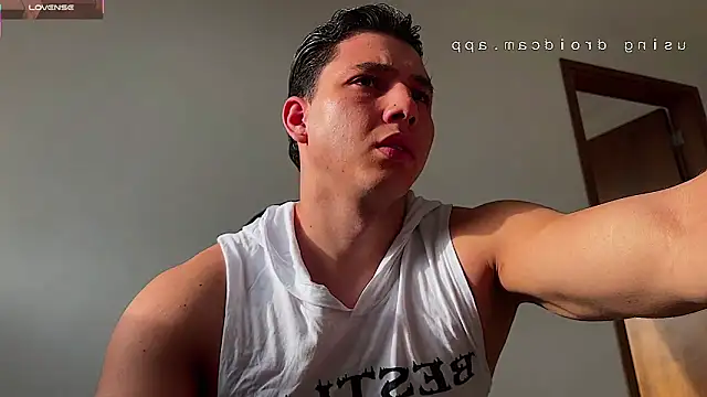 Snapshot of Maxx_valiant chatting on June 2026 12:17:02 PM Maxx valiant online show from June 2026 12:17:02 PM