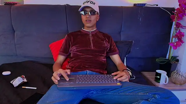 Alan Colthon online show from May 2026 03:48:02 AM