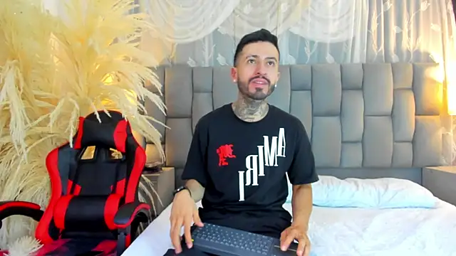 StevenAndLaura online show from July 2026 04:47:01 AM