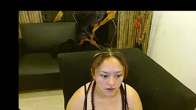 emily16092020 online show from May 2026 02:04:01 PM