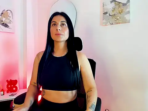 ManuelaGlamourX online show from April 2026 08:06:01 PM