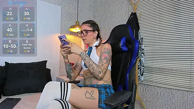 JessieGarvet19 online show from June 2026 04:28:01 AM
