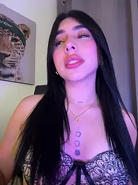 IsabellaNoir  online show from May 2026 10:51:02 PM