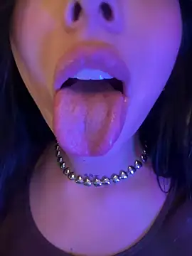 IsabellaNoir  online show from June 2026 11:16:01 PM