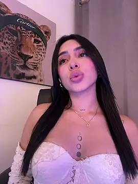 IsabellaNoir  online show from May 2026 11:43:02 PM