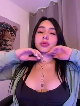 IsabellaNoir  online show from May 2026 10:30:02 PM