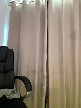 IsabellaNoir  online show from July 2026 06:20:01 PM