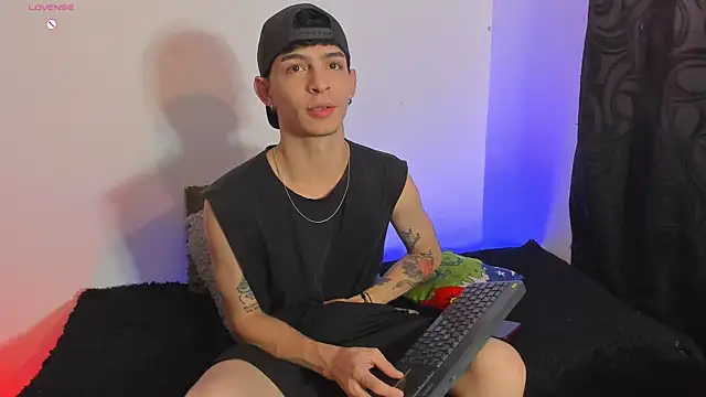  IanLark online show from May 2026 10:17:01 PM