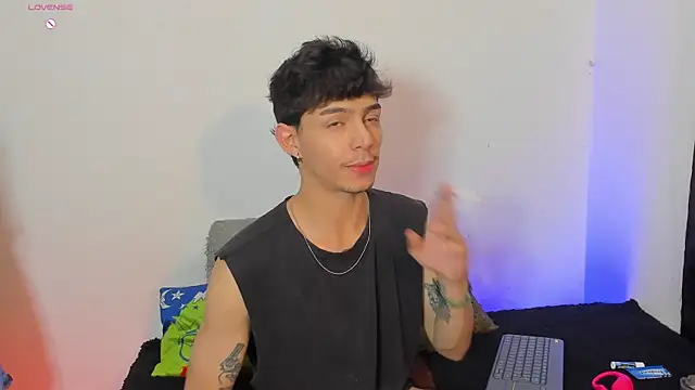  IanLark online show from May 2026 11:01:02 PM