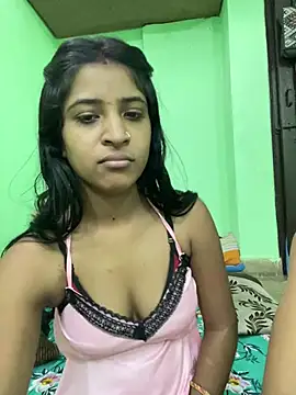 hot-couple-0 online show from May 2026 06:09:01 PM