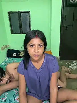 hot-couple-0 online show from June 2026 12:35:01 PM