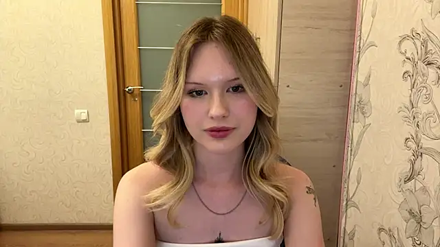 HoneyBlink online show from May 2026 02:22:01 PM