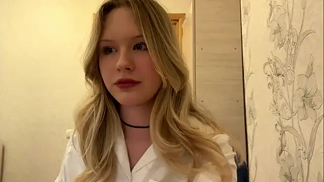 HoneyBlink online show from April 2026 02:40:02 PM