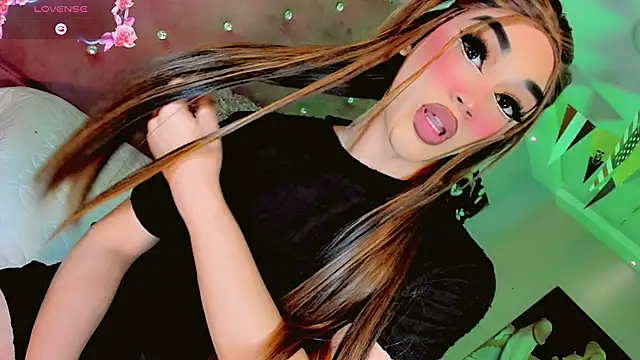 Snapshot of Camila_Vasquezz1 chatting on June 2026 08:36:02 PM Camila Vasquezz1 online show from June 2026 08:36:02 PM