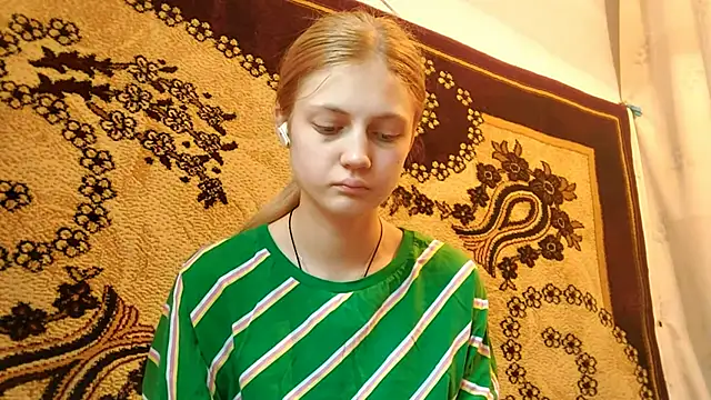 LunaLaday online show from June 2026 02:49:01 AM