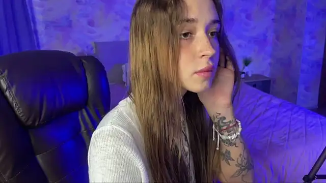 Snapshot of Tiana_Belle chatting on May 2026 01:14:02 AM Tiana Belle online show from May 2026 01:14:02 AM