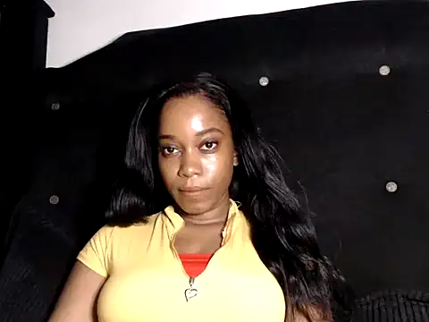 Enchantriss online show from June 2026 08:28:01 PM