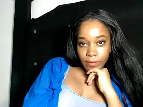 Enchantriss online show from November 2025 05:13:01 AM