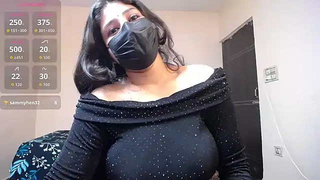 -Queenie online show from May 2026 07:40:01 PM