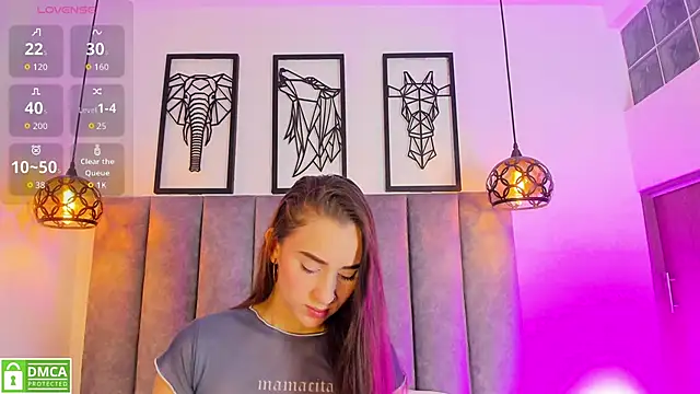 Vanne Queen  online show from May 2026 11:22:02 AM