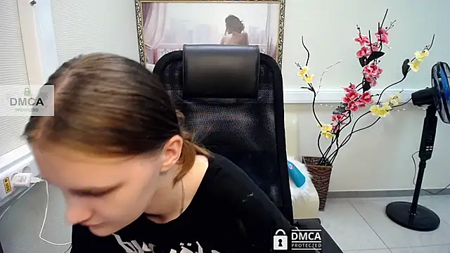  donnaSia  online show from July 2026 10:01:01 AM
