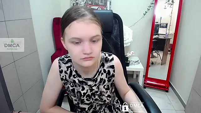 Snapshot of _donnaSia_ chatting on May 2026 10:43:01 AM donnaSia online show from May 2026 10:43:01 AM