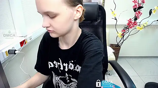  donnaSia  online show from July 2026 06:12:01 AM