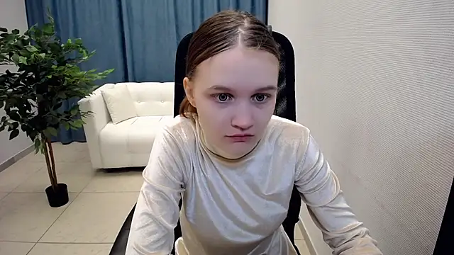 Snapshot of _donnaSia_ chatting on May 2026 06:24:02 AM donnaSia online show from May 2026 06:24:02 AM