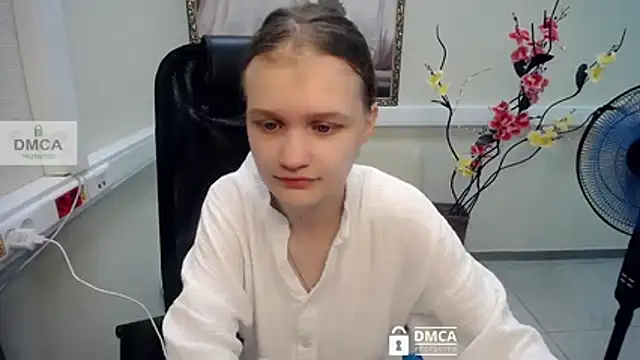  donnaSia  online show from July 2026 05:17:01 AM