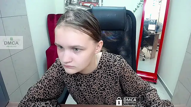 Snapshot of _donnaSia_ chatting on June 2026 10:48:01 AM donnaSia online show from June 2026 10:48:01 AM