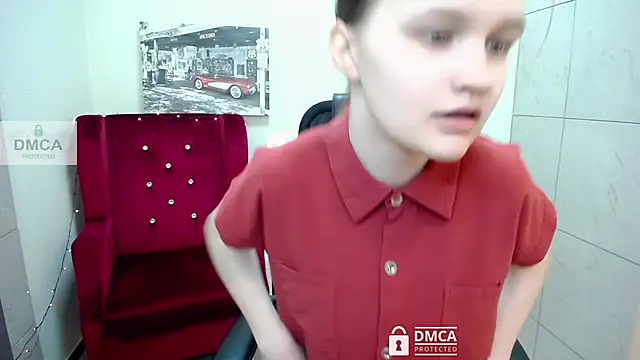 Snapshot of _donnaSia_ chatting on May 2026 07:13:01 AM donnaSia online show from May 2026 07:13:01 AM