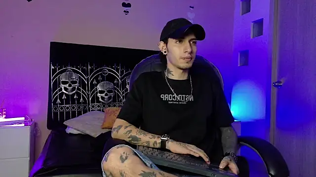 Vergil Noir  online show from June 2026 04:06:02 AM