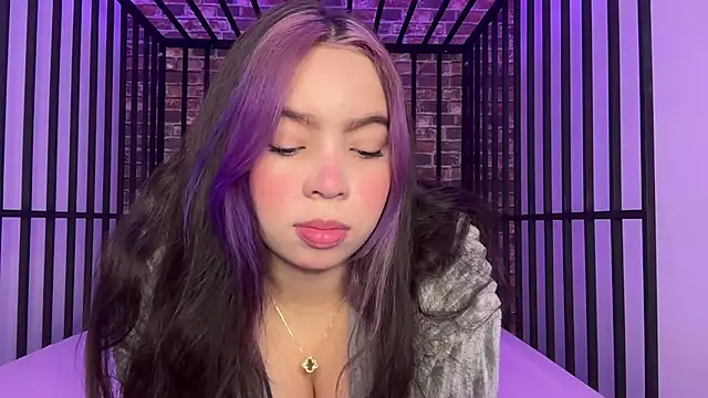 Violett Moonx online show from May 2026 12:44:01 PM