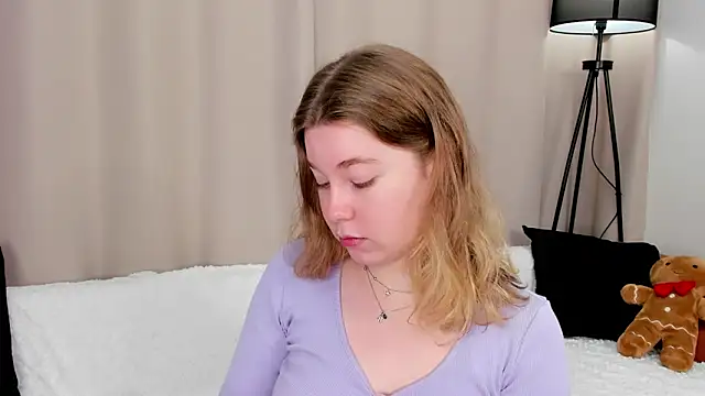 Snapshot of MERRIEMS chatting on May 2026 12:30:01 AM MERRIEMS online show from May 2026 12:30:01 AM