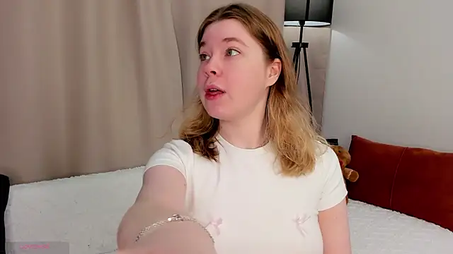 Snapshot of MERRIEMS chatting on May 2026 01:09:01 AM MERRIEMS online show from May 2026 01:09:01 AM