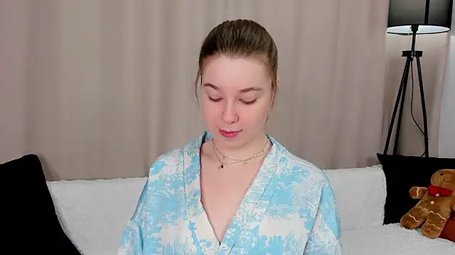 Snapshot of MERRIEMS chatting on May 2026 04:54:01 AM MERRIEMS online show from May 2026 04:54:01 AM