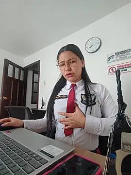 Queen linda1 online show from May 2026 12:44:01 PM