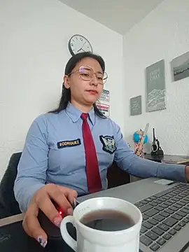 Queen linda1 online show from May 2026 12:21:02 PM
